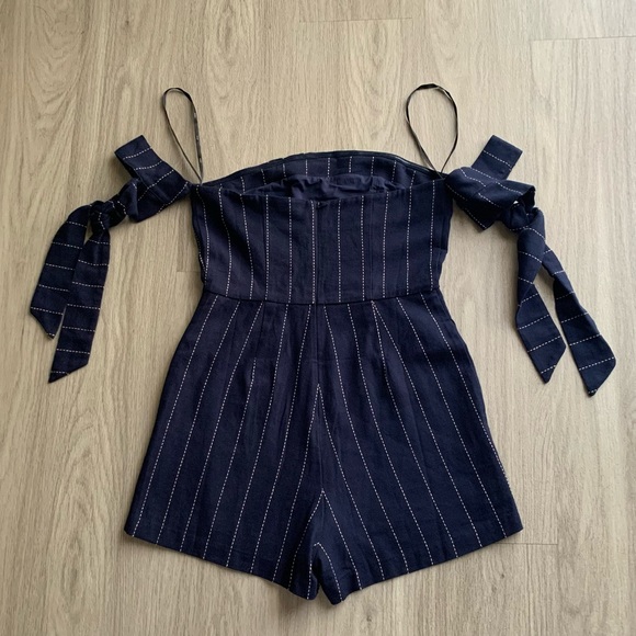 New J.O.A. Sunny Sensation Off-The Shoulder Cotton Romper - Picture 7 of 10